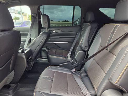 Used 2026 Chevrolet Traverse High Country w/ LPO, Floor Liner Package FWD image 28