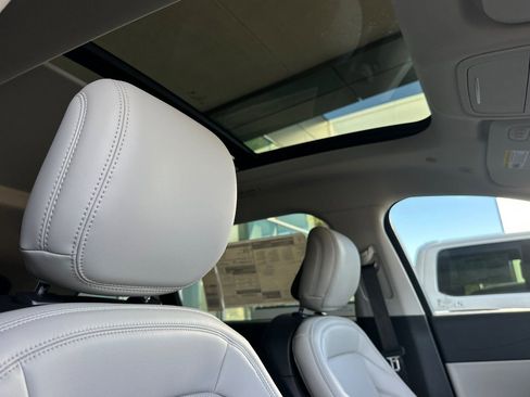 New 2026 Lincoln Nautilus Premier w/ Equipment Group 102A AWD/4WD image 16