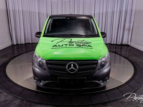 Used 2022 Mercedes-Benz Metris image 4