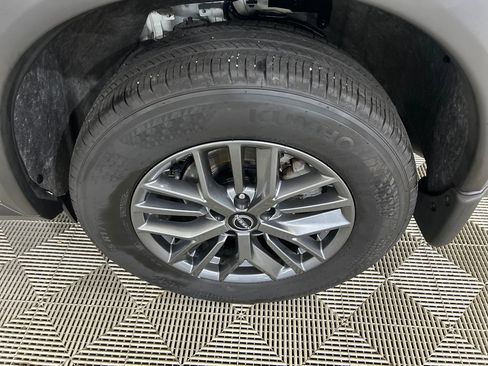 Used 2023 Nissan Rogue S FWD image 10