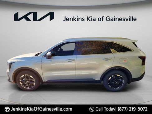 New 2026 Kia Sorento S w/ S Panoramic Sunroof Package FWD image 5