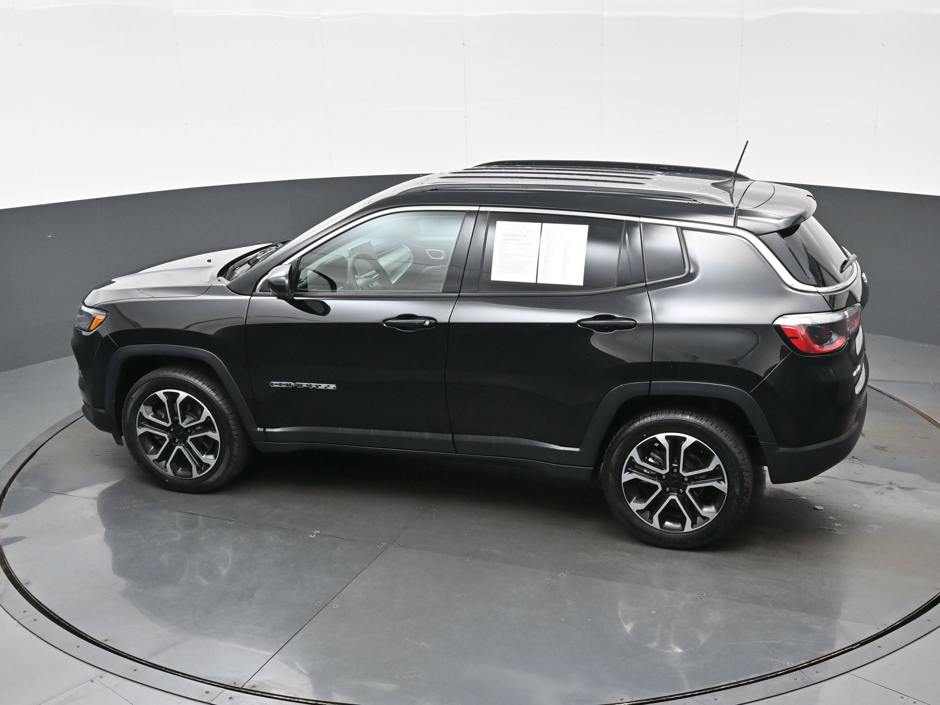 Used 2023 Jeep Compass Limited AWD/4WD image 30