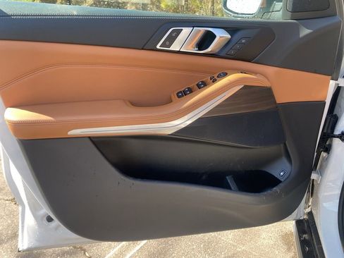 Used 2024 BMW X5 xDrive50e w/ Parking Assistance Package image 10