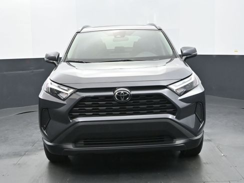 Used 2025 Toyota RAV4 XLE w/ Convenience Package image 8