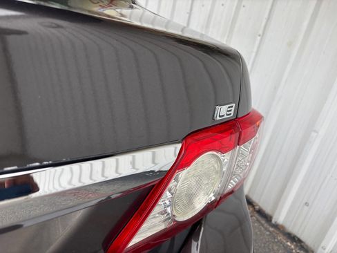 Used 2013 Toyota Corolla LE image 21