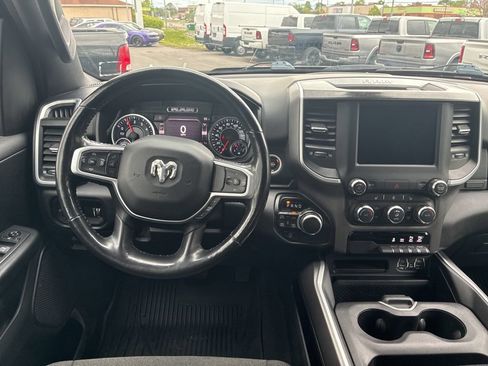 Used 2020 RAM 1500 Big Horn AWD/4WD image 17
