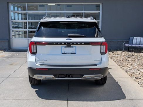 Certified 2025 Ford Explorer Active w/ Active Comfort Package AWD/4WD image 5