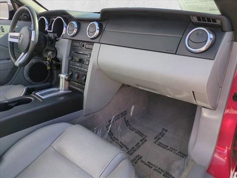 Used 2007 Ford Mustang Deluxe image 22