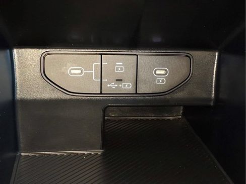 Used 2025 Kia Sorento LX FWD image 25