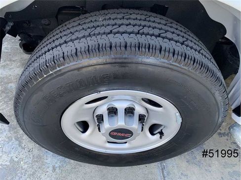 Used 2023 GMC Savana 2500 w/ Driver Convenience Package image 21