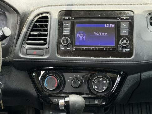 Used 2018 Honda HR-V LX image 15