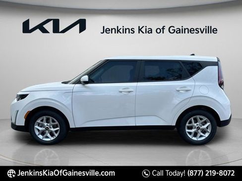 Used 2025 Kia Soul LX w/ LX Technology Package image 5