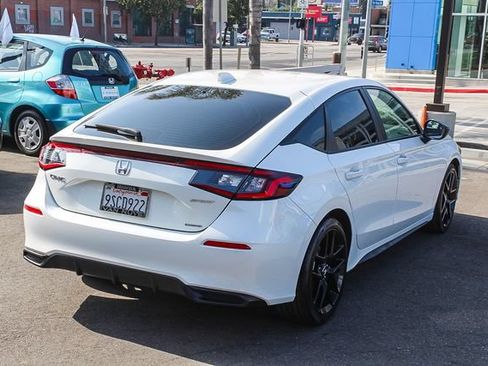 Used 2025 Honda Civic Sport image 5