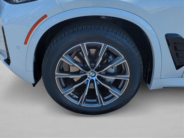 Certified 2025 BMW X5 xDrive40i w/ M Sport Package AWD/4WD image 25