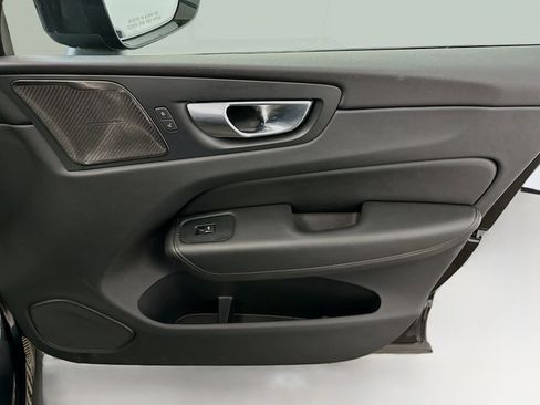 Used 2024 Volvo XC60 B5 Plus image 35