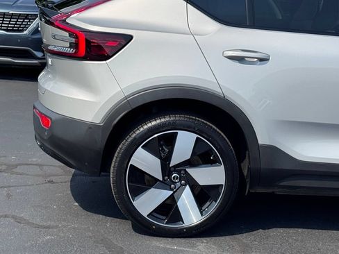 Used 2023 Volvo C40 P8 Recharge Ultimate AWD/4WD image 42