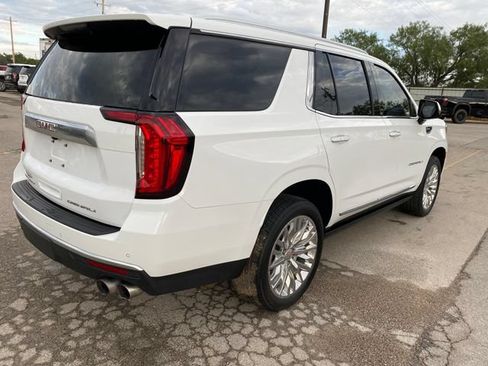Used 2024 GMC Yukon Denali AWD/4WD image 6