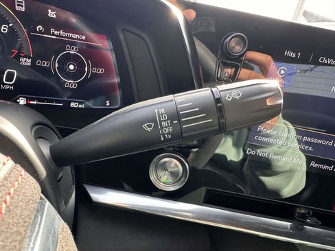 Used 2022 Chevrolet Corvette Stingray Premium Conv w/ Z51 Performance Package image 22