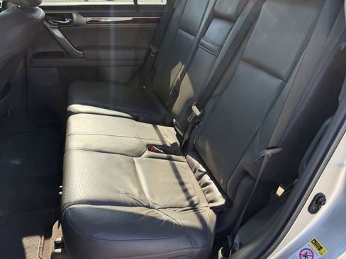 Used 2010 Lexus GX 460 image 24