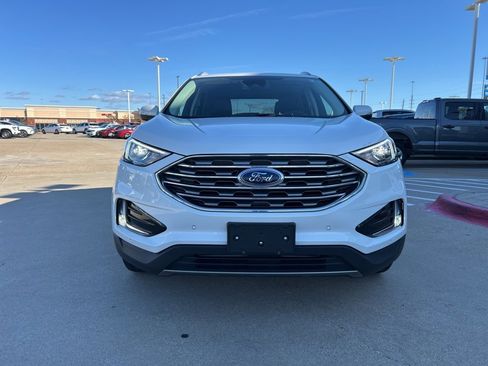 Used 2024 Ford Edge Titanium image 3