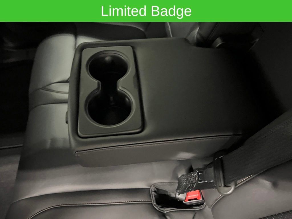 Used 2026 Jeep Cherokee Limited AWD/4WD image 32
