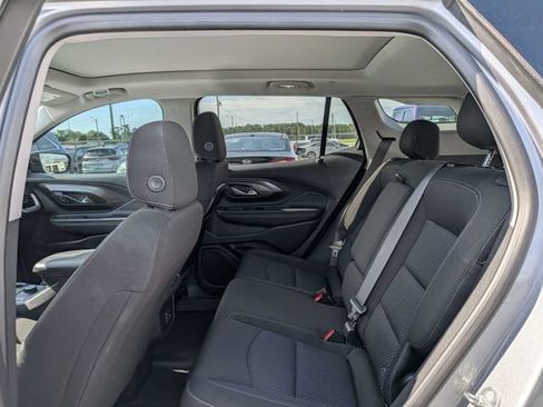 Used 2023 GMC Terrain SLE w/ Driver Convenience Package FWD image 14