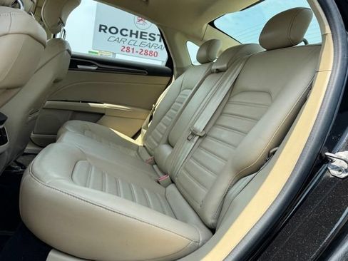 Used 2014 Ford Fusion SE w/ Equipment Group 202A FWD image 7