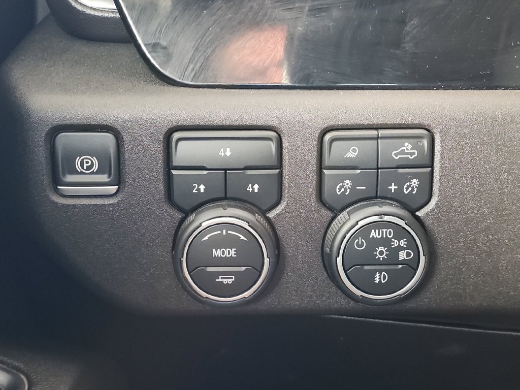 Used 2024 Chevrolet Silverado 2500 LT w/ Convenience Package AWD/4WD image 25