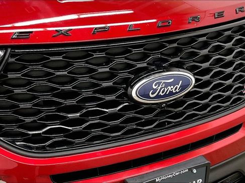 Used 2021 Ford Explorer ST w/ Equipment Group 401A AWD/4WD image 32