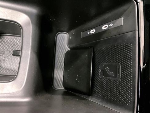 Used 2023 Volkswagen ID.4 Pro S image 37