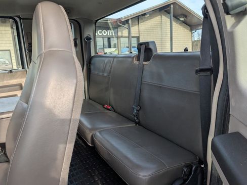 Used 2010 Ford F250 Lariat image 14