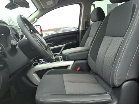 Certified 2024 Nissan Titan SV w/ SV Convenience Package image 25