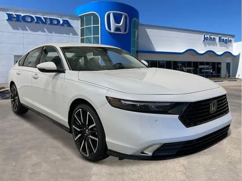 New 2025 Honda Accord Touring image 9