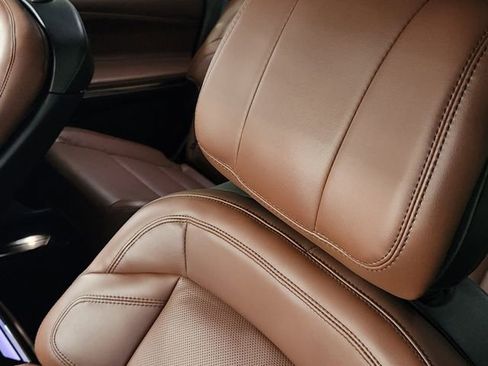 Used 2025 Lincoln Navigator Reserve image 14