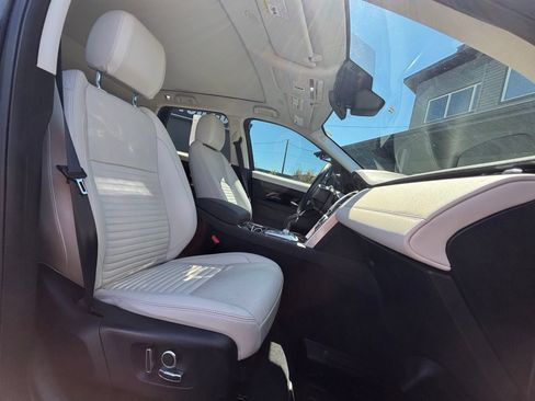 Used 2022 Land Rover Discovery Sport S AWD/4WD image 25