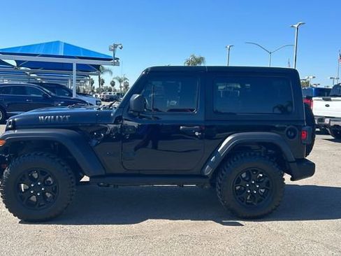 Used 2021 Jeep Wrangler Sport image 7