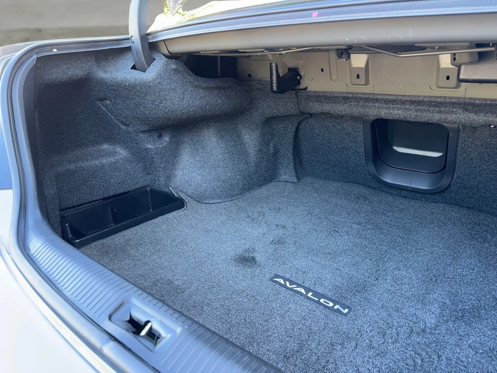 Used 2005 Toyota Avalon Touring FWD image 47