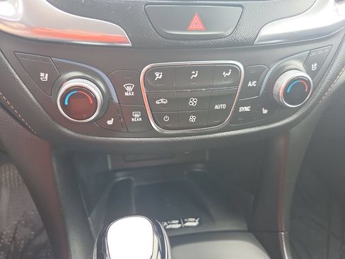 Certified 2021 Chevrolet Equinox Premier AWD/4WD image 18