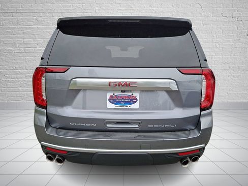 Used 2022 GMC Yukon XL Denali RWD image 5