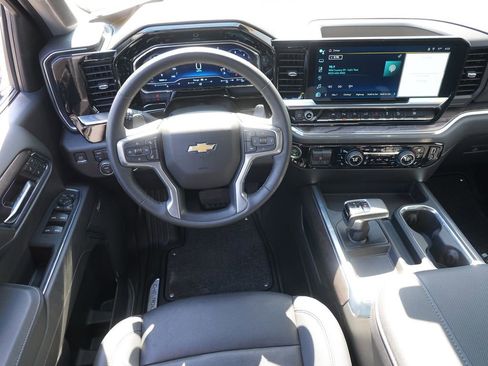 Used 2024 Chevrolet Silverado 1500 LTZ AWD/4WD image 21