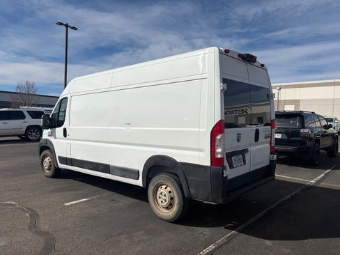 Used 2021 RAM ProMaster 2500 FWD image 3