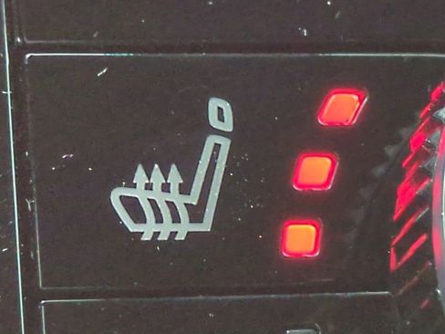 Used 2024 Nissan Pathfinder Platinum image 26