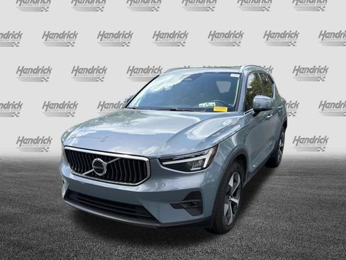 Used 2023 Volvo XC40 B5 Plus w/ Protection Package Premier image 7