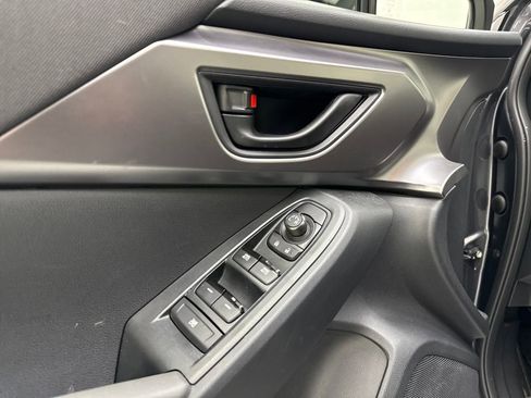 Certified 2025 Subaru Impreza 2.0i image 12