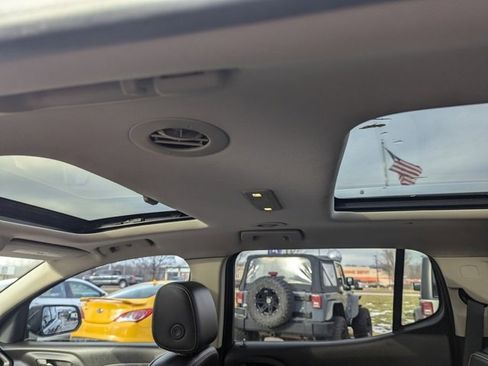 Used 2019 GMC Acadia Denali w/ Technology Package image 19