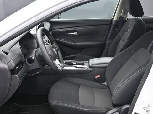 Used 2024 Nissan Sentra SV FWD image 15