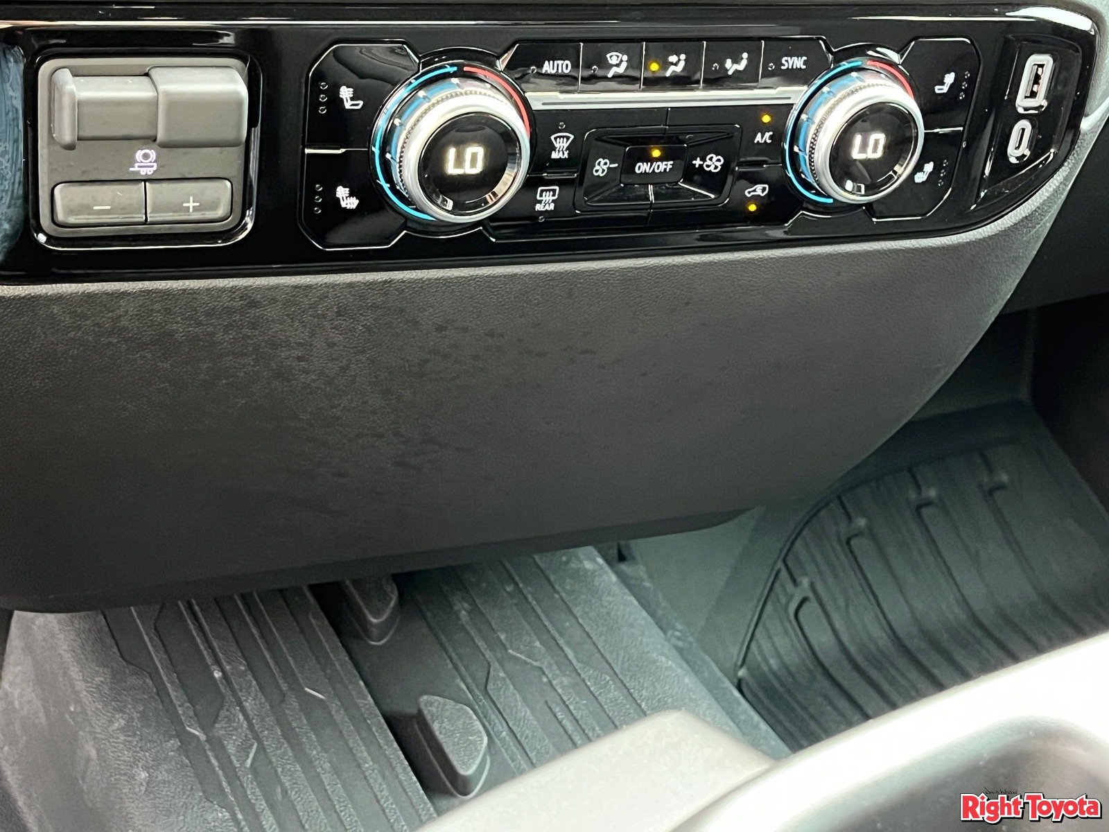 Used 2026 GMC Sierra 1500 Elevation w/ Elevation Select Package RWD image 29
