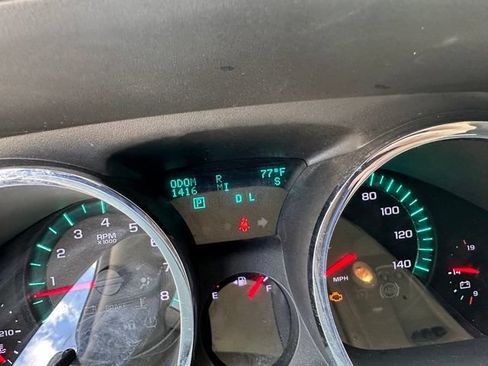 Used 2011 Chevrolet Traverse LT w/ Personal Connectivity Package AWD/4WD image 15