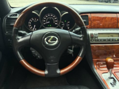 Used 2007 Lexus SC 430 Convertible RWD image 27