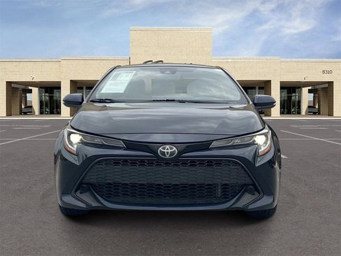 Used 2019 Toyota Corolla SE image 2